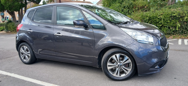 2016 Kia Venga 1.6 Crdi 4 in Silver — image 1