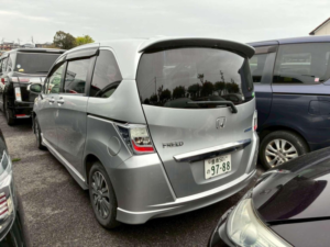 2014 Honda Freed 1.5 Just Selection+ Hybrid 5dr 6 Seats in Silver — image 3
