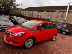 2017 Vauxhall Zafira Tourer 1.4i Turbo Design Euro 6 5dr in Red — image 3