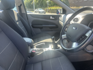 2011 Ford Focus 1.6 Titanium in Silver — image 2