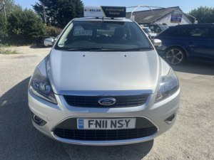 2011 Ford Focus 1.6 Titanium in Silver — image 3