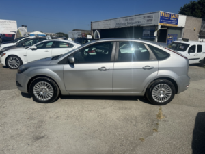 2011 Ford Focus 1.6 Titanium in Silver — image 5