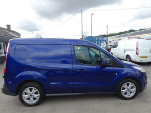 2017 Ford Transit Connect 1.5 Tdci 200 Limited L1 H1 5dr in Blue — image 5