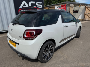 2017 Ds Automobiles Ds 3 1.2 Puretech Connected Chic Hatchback 3dr Petrol Manual Euro 6 (s/s) (110 Ps) in White — image 4
