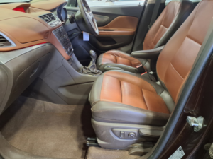 2013 Vauxhall Mokka 1.6 Se SUV 5dr Petrol Manual 2WD Euro 5 (s/s) (115 Ps) in Brown — image 5