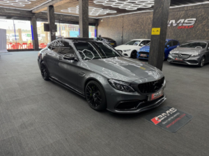 2016 Mercedes-Benz C Class 4.0 C63 V8 Biturbo Amg S C63s in Green — image 5