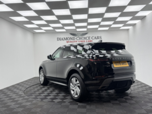 2019 Land Rover Range Rover Evoque 2.0 D180 R-Dynamic S in Black — image 4