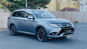 2017 Mitsubishi Outlander 2.0 H 12kwh 4h in Grey — image 5