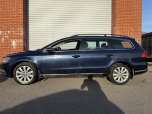 2013 Volkswagen Passat 1.6 Tdi Bluemotion Tech Highline in Blue — image 6