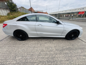 2010 Mercedes-Benz E Class 3.0 E350 Cdi V6 Blueefficiency Sport in Silver — image 5