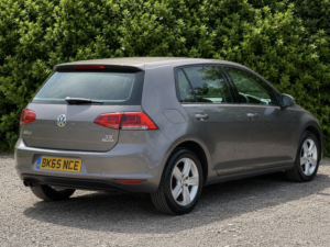 2015 Volkswagen Golf 1.4 Tsi Bluemotion Tech Match in Grey — image 5