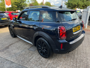 2022 MINI Countryman 1.5 Cooper Classic SUV 5dr Petrol Manual Euro 6 (s/s) (136 Ps) in Black — image 5
