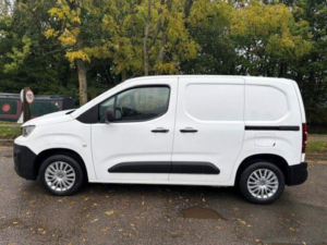 2020 Peugeot Partner 1.5 Bluehdi 650 Professional Standard Panel Van Swb Euro 6 (s/s) 5dr in White — image 4