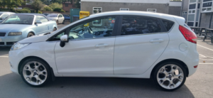 2012 Ford Fiesta 1.6 Titanium in White — image 5