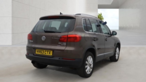 2013 Volkswagen Tiguan 2.0 Tdi Bluemotion Tech Match in Brown — image 4