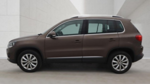 2013 Volkswagen Tiguan 2.0 Tdi Bluemotion Tech Match in Brown — image 6