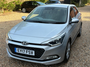 2016 Hyundai I20 1.4 Premium Nav Auto Euro 6 5dr in Grey — image 3