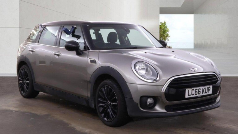 2016 MINI Clubman 1.5 Cooper Euro 6 (s/s) 6dr in Silver — image 1