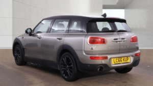 2016 MINI Clubman 1.5 Cooper Euro 6 (s/s) 6dr in Silver — image 3