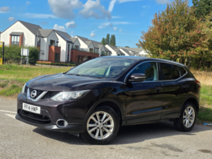 2014 Nissan Qashqai 1.5 Dci Acenta Premium SUV 5dr Diesel Manual 2WD Euro 5 (s/s) (110 Ps) in Black — image 3
