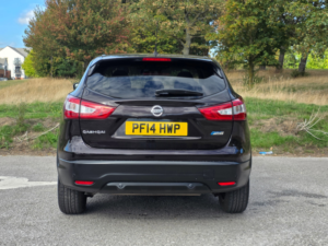 2014 Nissan Qashqai 1.5 Dci Acenta Premium SUV 5dr Diesel Manual 2WD Euro 5 (s/s) (110 Ps) in Black — image 6