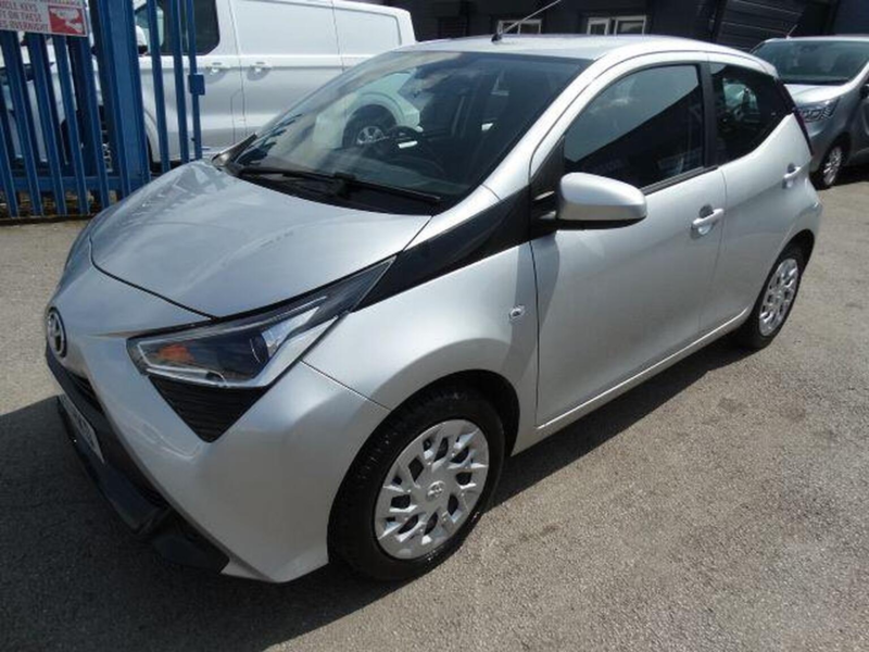 2021 Toyota Aygo 1.0 Vvt-I X-Play Euro 6 (s/s) 5dr in Silver — image 1