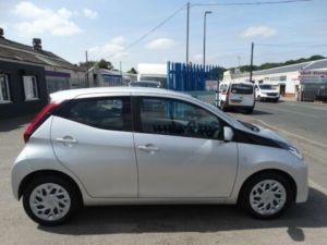 2021 Toyota Aygo 1.0 Vvt-I X-Play Euro 6 (s/s) 5dr in Silver — image 5