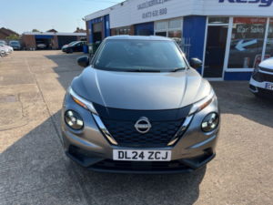 2024 Nissan Juke 1.6 N-Connecta SUV 5dr Petrol Hybrid Auto Euro 6 (143 Ps) in Grey — image 2