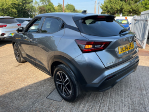 2024 Nissan Juke 1.6 N-Connecta SUV 5dr Petrol Hybrid Auto Euro 6 (143 Ps) in Grey — image 5