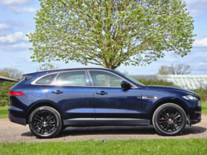 2016 Jaguar F-Pace 2.0 D180 Portfolio Auto AWD Euro 6 (s/s) 5dr in Blue — image 3