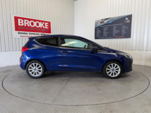 2018 Ford Fiesta 1.0t Ecoboost Titanium Euro 6 (s/s) 3dr in Blue — image 3