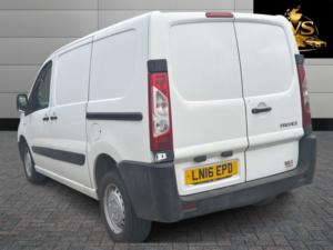 2016 Toyota Proace 1.6 1200 Hdi in White — image 5