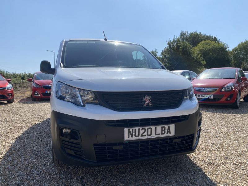 2020 Peugeot Partner 1.5 Bluehdi 1000 Professional in White — image 1