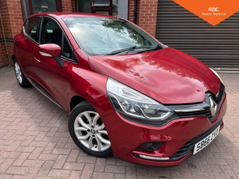 2016 Renault Clio 1.2 16v Dynamique Nav Euro 6 5dr in Red — image 1