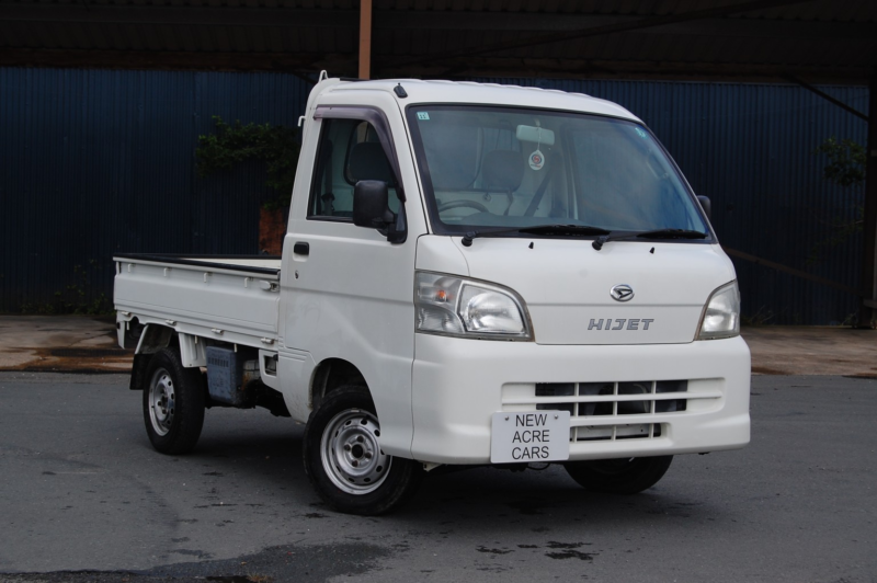 2008 Daihatsu Hijet 660cc 4WD in White — image 1