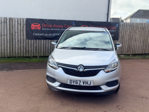 2017 Vauxhall Zafira Tourer 1.6 Cdti Ecoflex Design in Silver — image 2