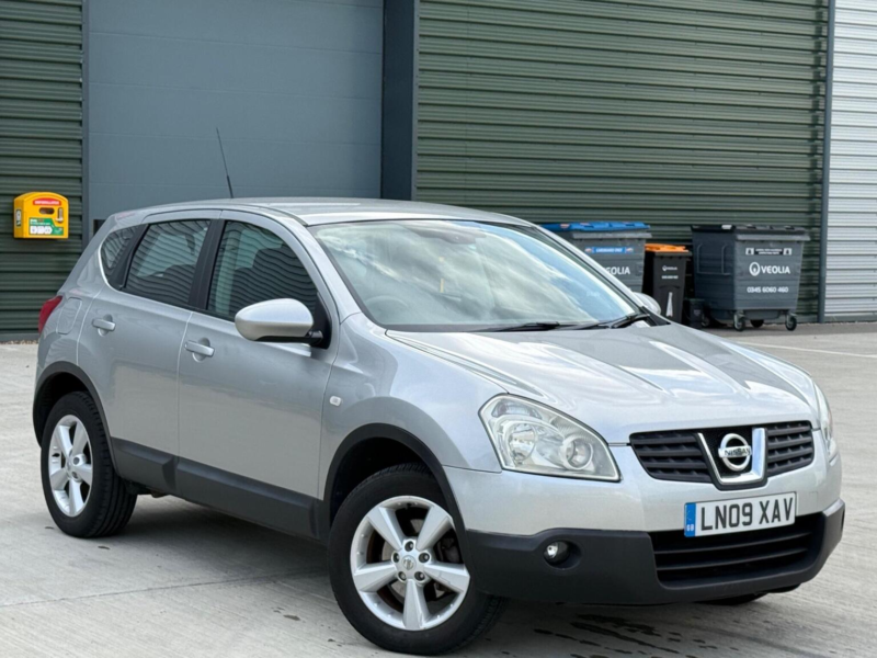 2009 Nissan Qashqai 2.0 Acenta CVT 5dr in Other — image 1