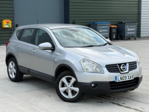 2009 Nissan Qashqai 2.0 Acenta CVT 5dr in Other — image 2