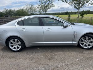 2010 Jaguar Xf 3.0 D V6 Luxury in Silver — image 5