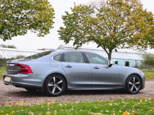 2019 Volvo S90 2.0 D4 R-Design Auto Euro 6 (s/s) 4dr in Grey — image 4