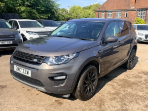 2017 Land Rover Discovery Sport Td4 Se Tech in Grey — image 4