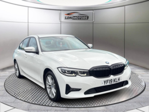 2019 BMW 3 Series 2.0 318d Se Auto Euro 6 (s/s) 4dr in White — image 4