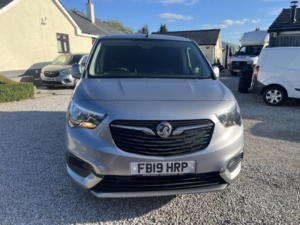 2019 Vauxhall Combo 1.5 Turbo D 2300 Sportive in Grey — image 4