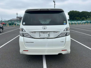 2010 Toyota Vellfire 3.5 Z Platinum Selection 2 4WD 5dr 7 Seats in White — image 4