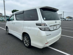 2010 Toyota Vellfire 3.5 Z Platinum Selection 2 4WD 5dr 7 Seats in White — image 5