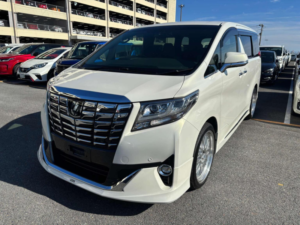 2015 Toyota Alphard 3.5 V6 Executive Lounge 5dr 7 Seats in White — image 4