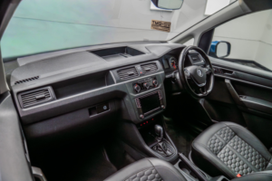 2019 Volkswagen Caddy Maxi 2.0 Tdi Caddy Tmg R VW 2.0 Tdi in Blue — image 6
