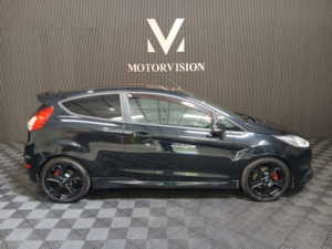 2017 Ford Fiesta 1.6 T Ecoboost St-3 in Black — image 6