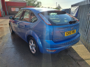 2010 Ford Focus 1.6 Tdci Dpf Zetec in Blue — image 3