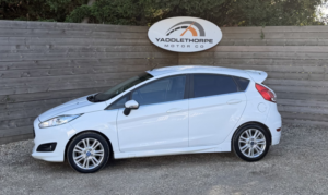 2014 Ford Fiesta 1.0 T Ecoboost Zetec in White — image 3
